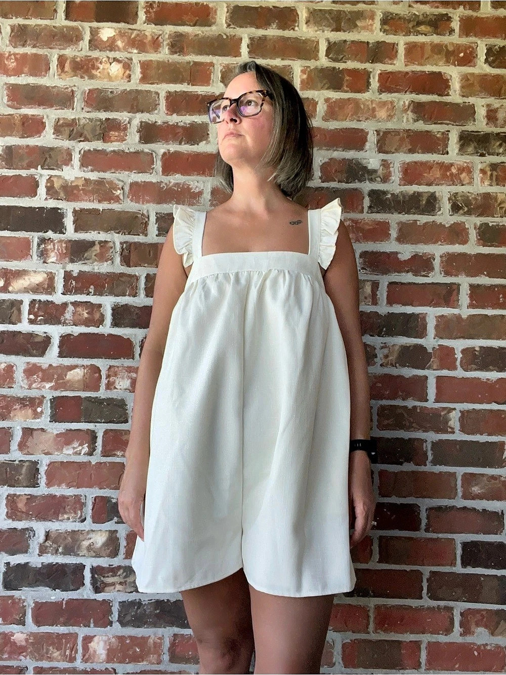 STORIA Ruffle Romper in White Size Medium NWT